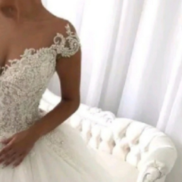 wedding ball gown - Picture 2 of 5